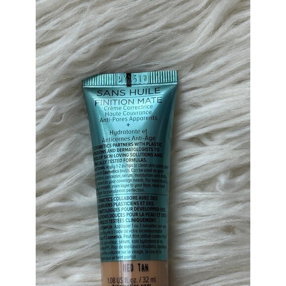 IT Cosmetics CC+ Cream Natural Matte Foundation with SPF 40 Medium Tan - Picture 5 of 12